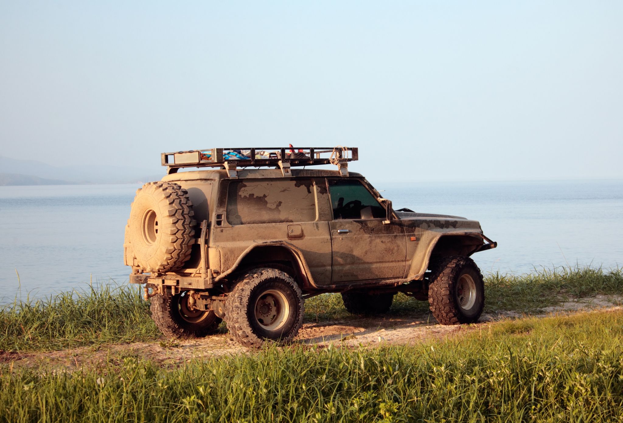 une Jeep, véhicule tout-terrain