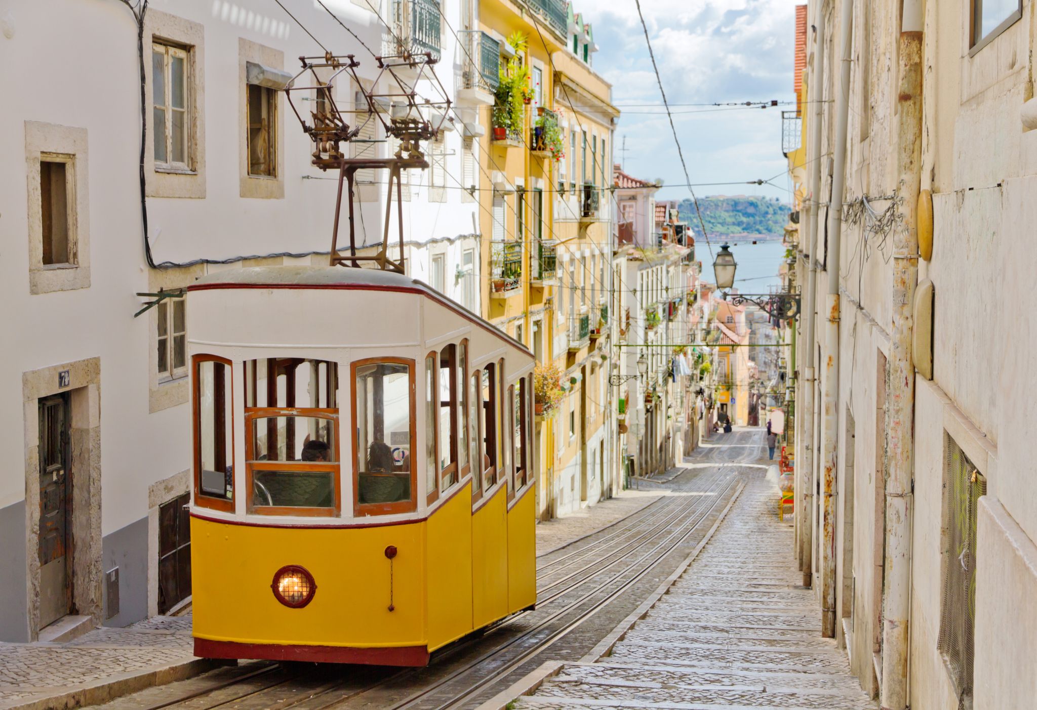Lisbonne : funiculaire de Glória