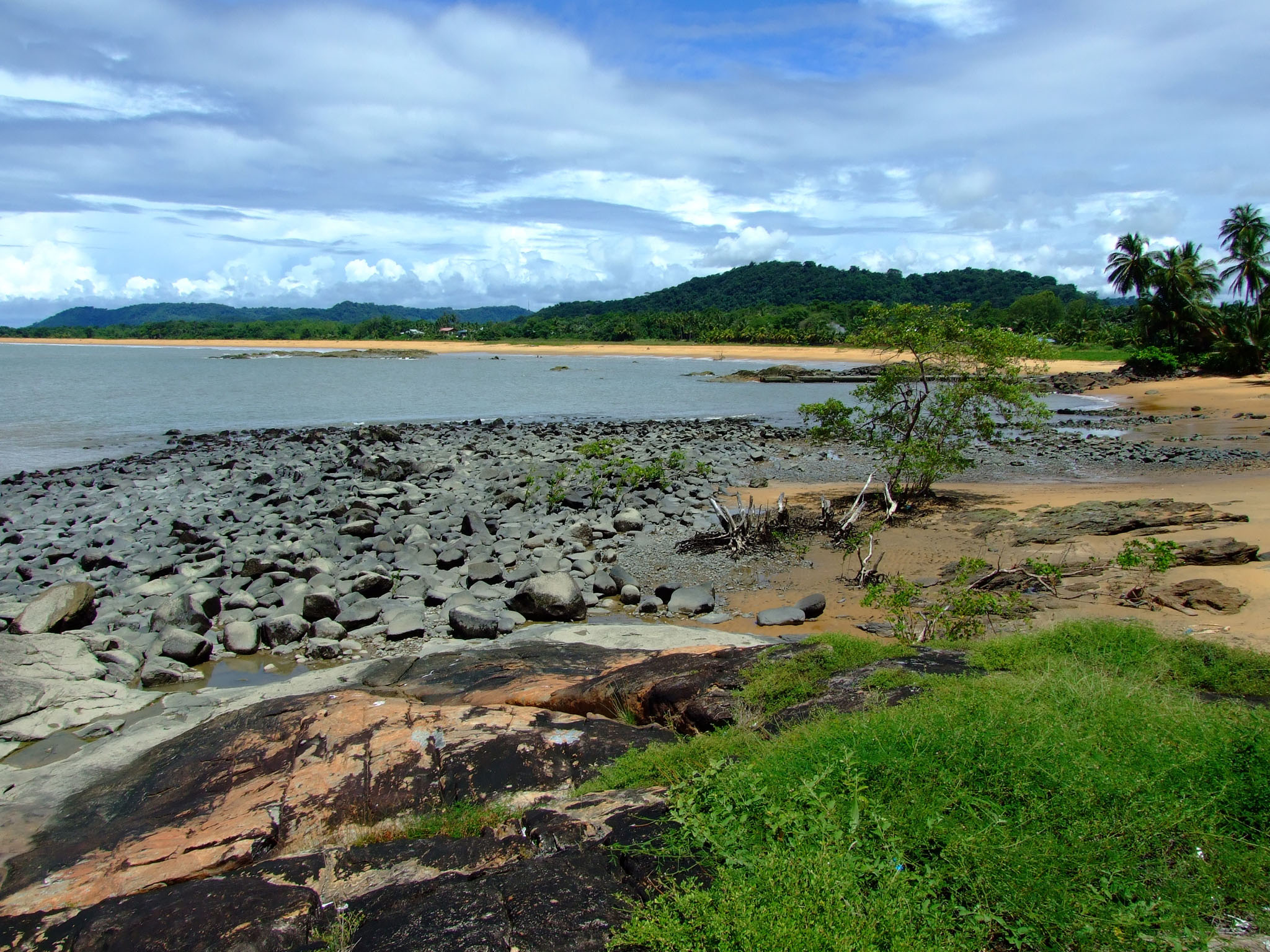 la plage de Bourda, près de Cayenne (Guyane)