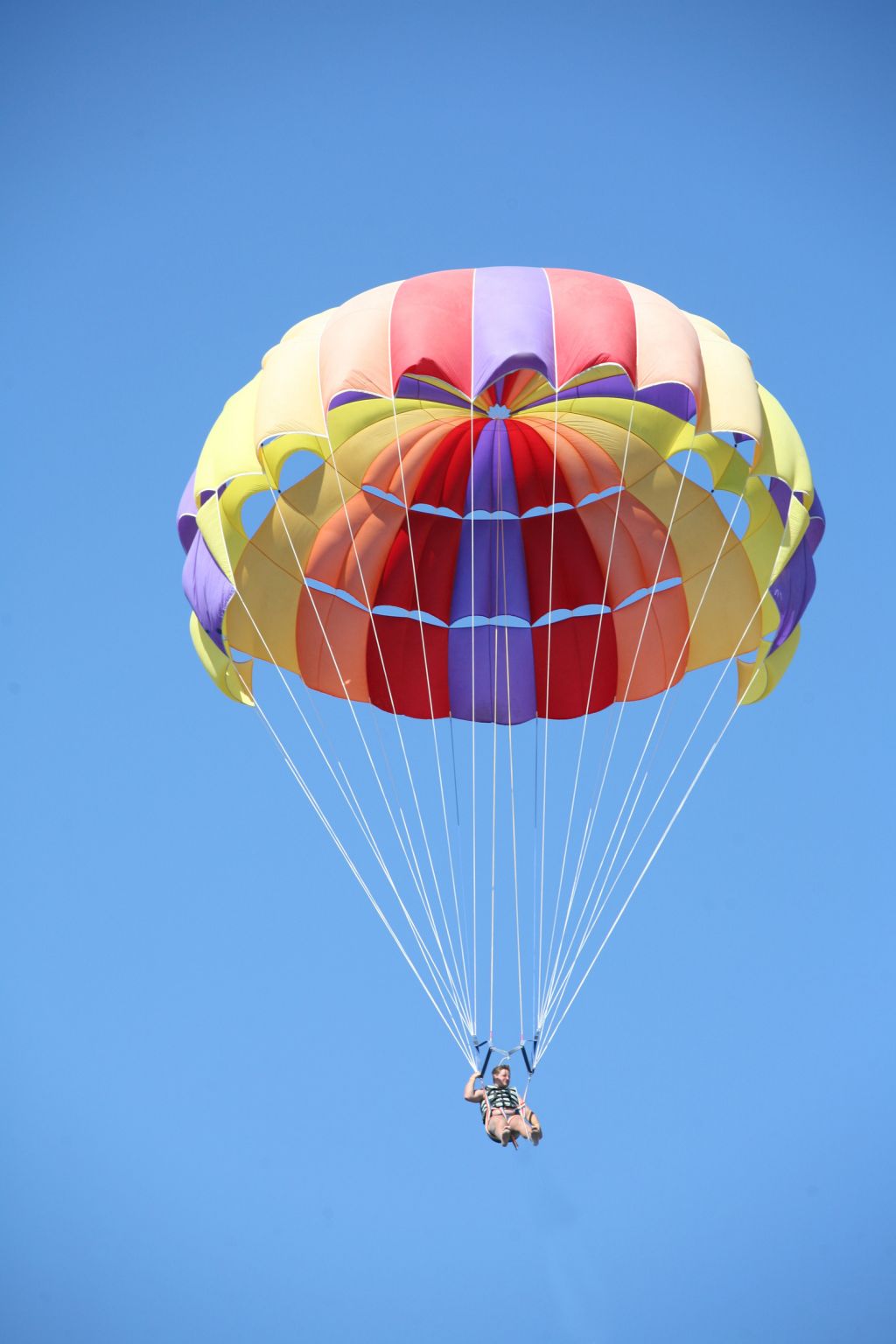 un parachutiste